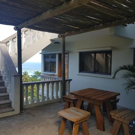 Island Cove Apartment Виктория Екстериор снимка